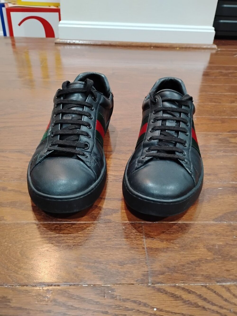 Gucci Mens Ace Black Leather Sneakers with Green & Red - USA Size 9.5